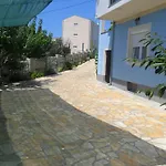 Ana Zadar