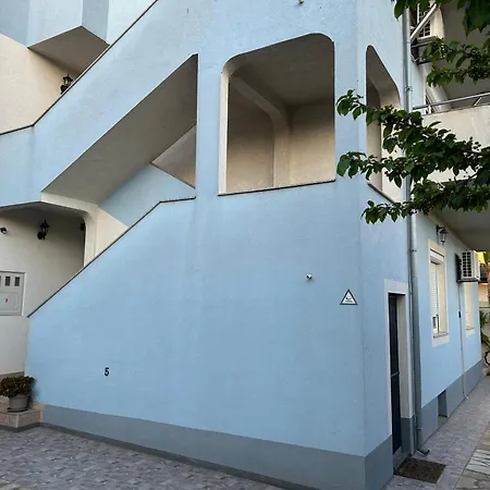 Casa de hóspedes Ana 3*